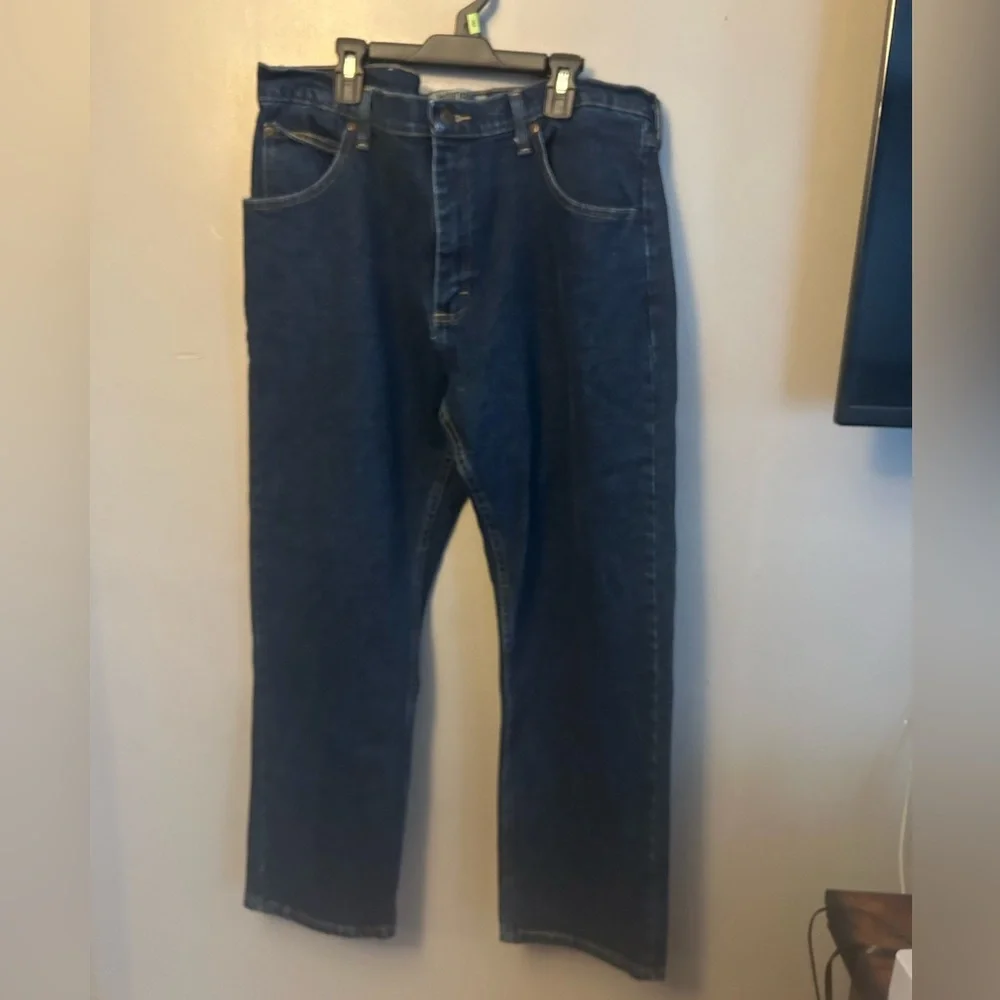 Wrangler Men's Blue Jeans - dark blue classic cut 36x29 - Picture 3 of 9
